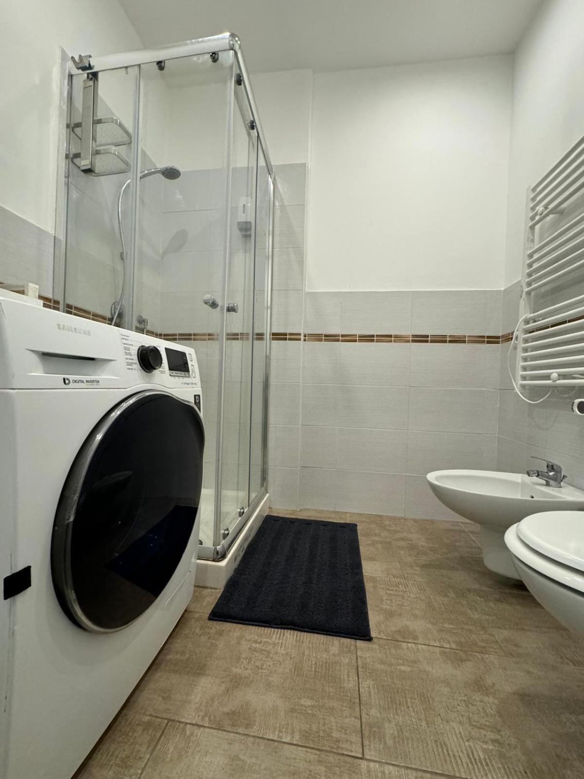 Lux Fara Apartamento Milão Exterior foto